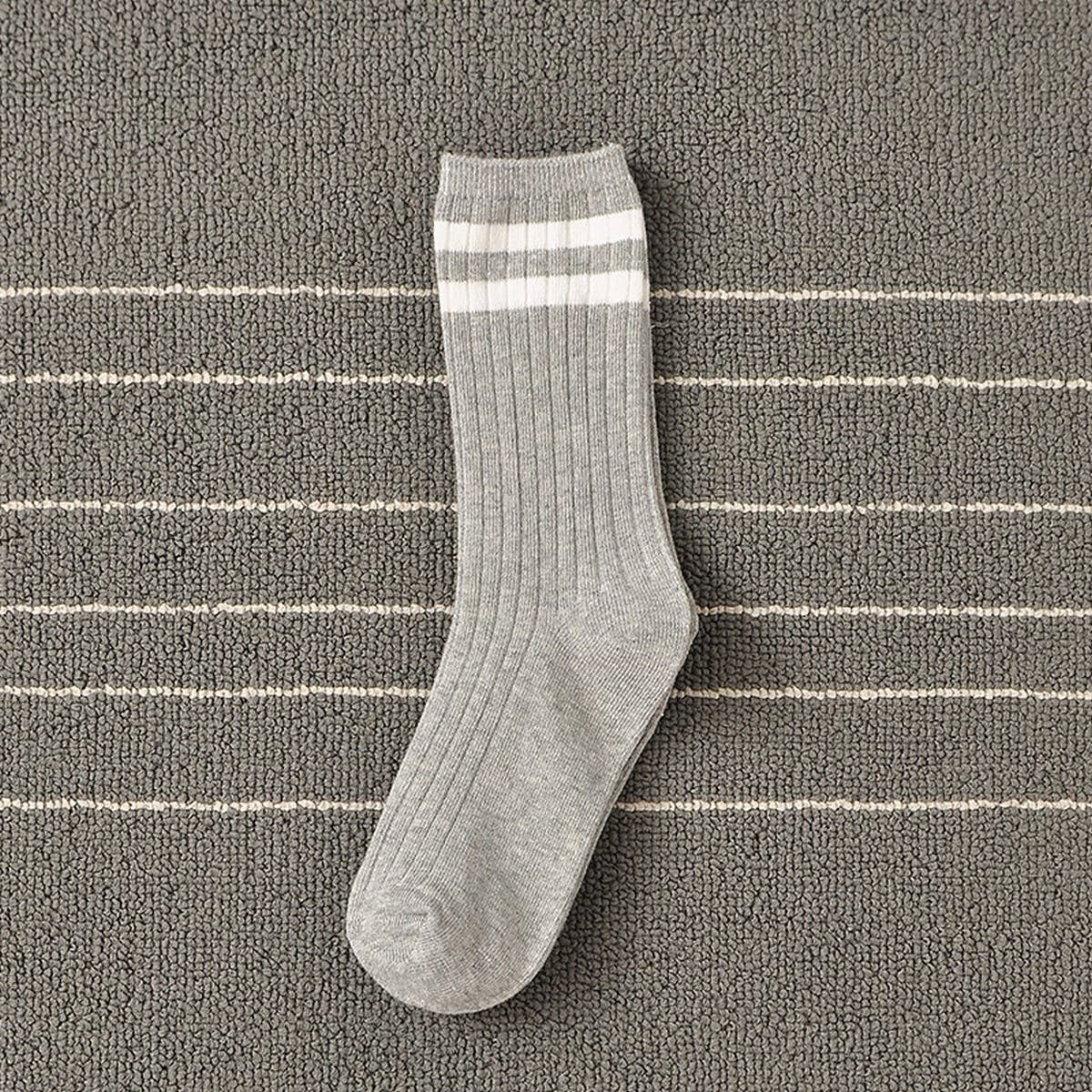 WO-STRIPED PREPPY MID-LENGTH SOCKS