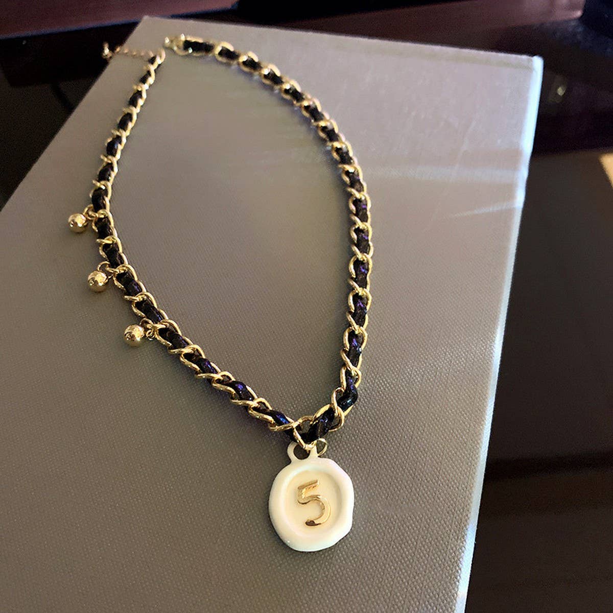 FRENCH LETTER STITCHING CHAIN NECKLACE