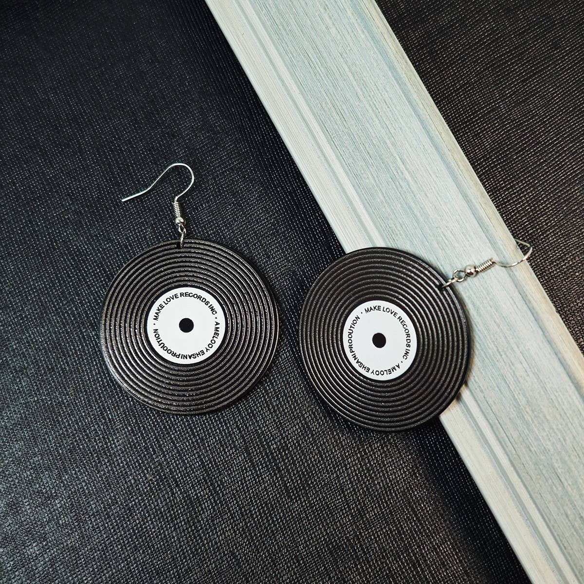 CREATIVE SIMPLE LETTER GEOMETRIC ROUND EARRINGS
