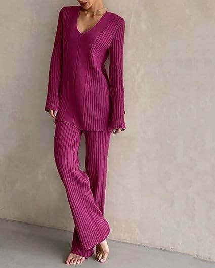 Long sleeves and trousers solid color knit suit