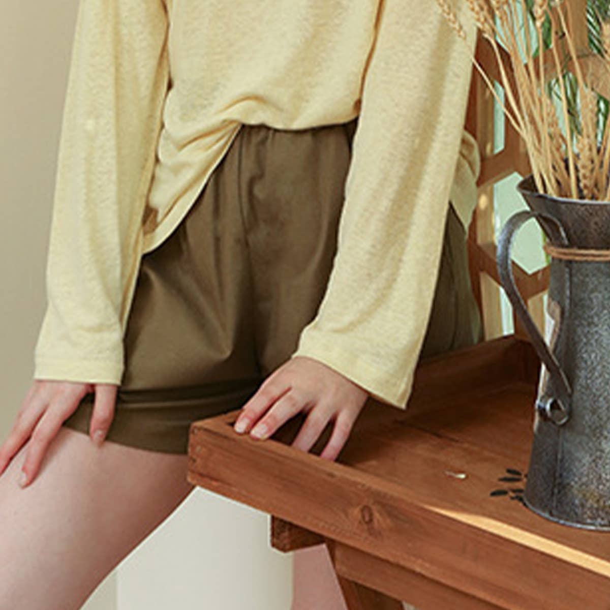 HIGH-WAISTED COTTON LINEN ELASTIC WAIST SHORTS