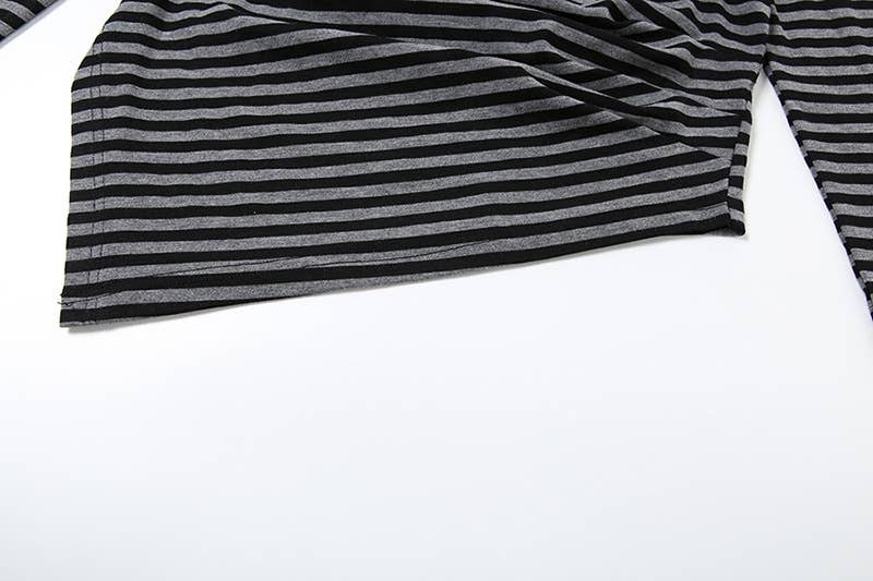 SOLID COLOR BAGGY DIAGONAL COLLAR STRIPED TOP