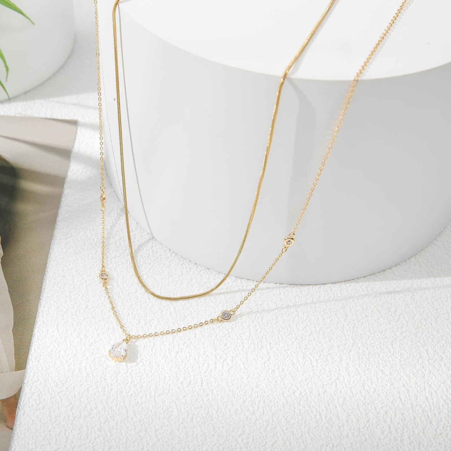Round snake-bone zircon water drop necklace