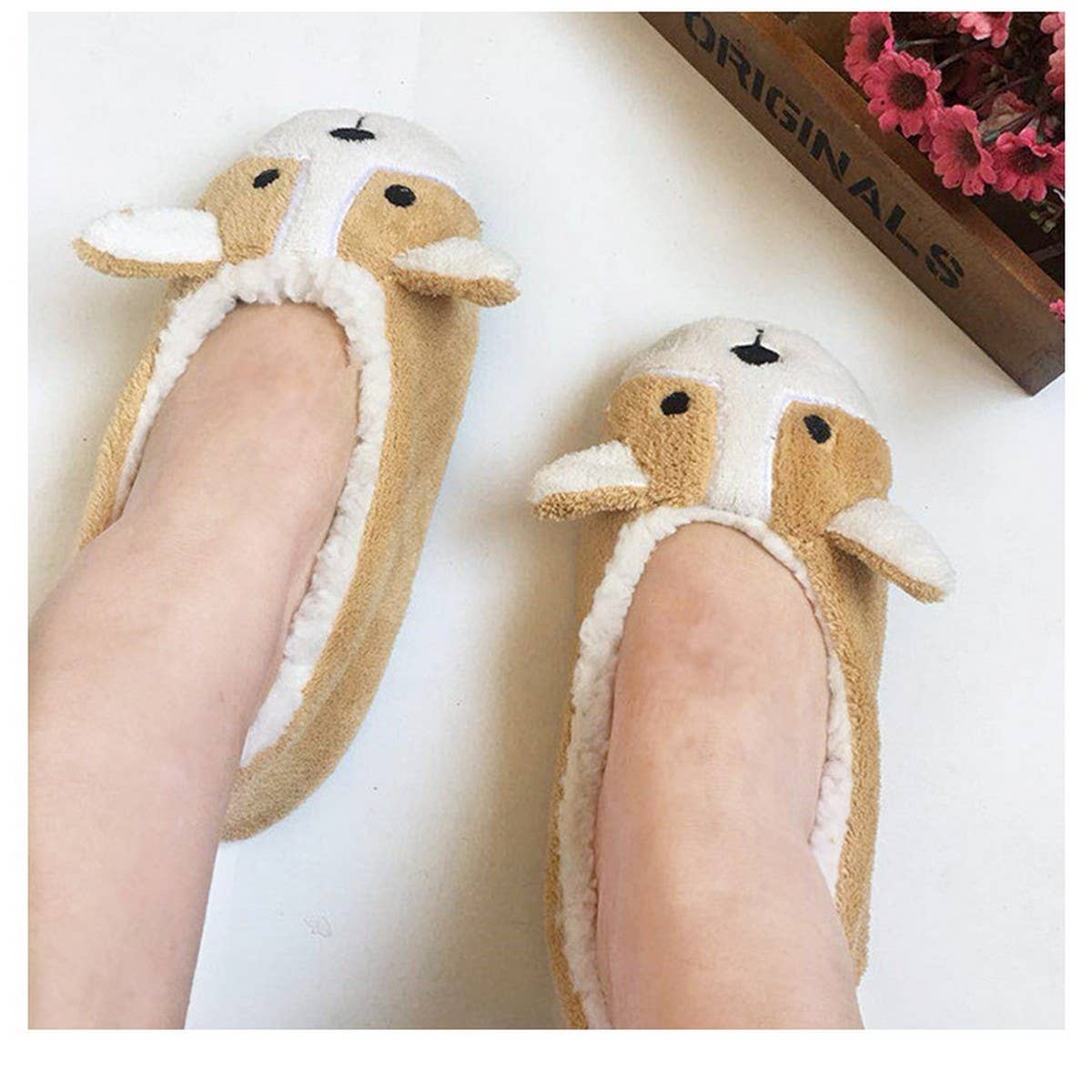CUTE FLOOR SOCKS LADIES HOME FLOOR SHOES
