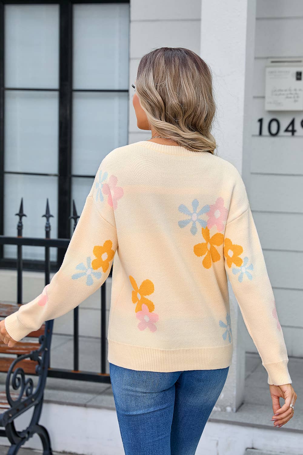 WOMEN'S PRINTED PULLOVER FLORAL SWEATER