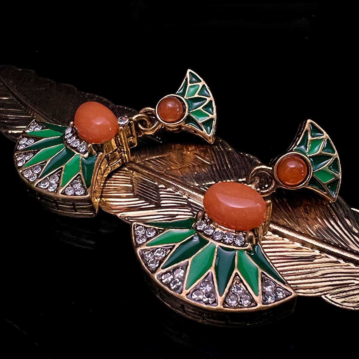 RETRO FAN-SHAPED EARRINGS_CWAJE1111