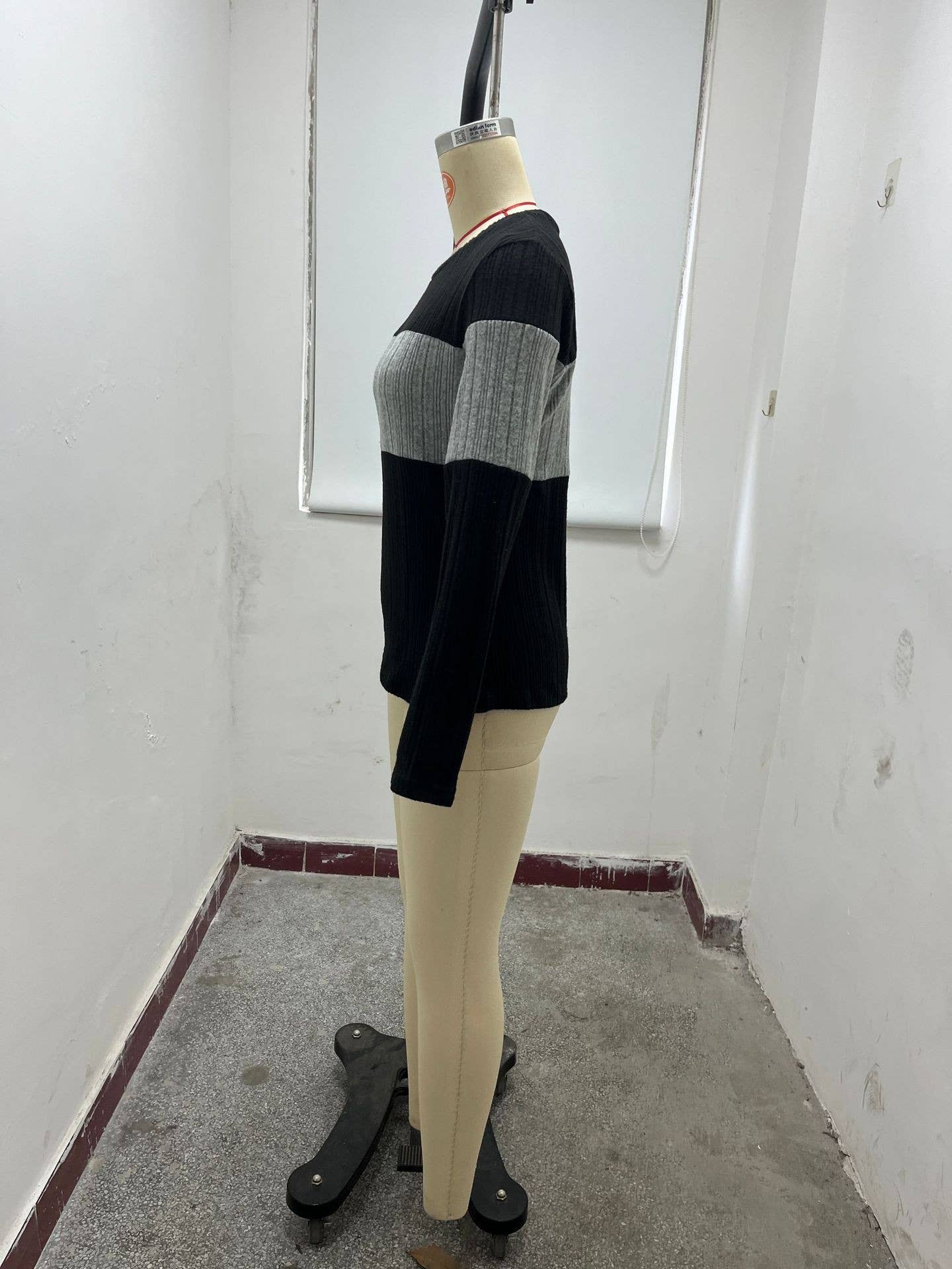 SPLICED CREW NECK LONG SLEEVE TOP T-SHIRT