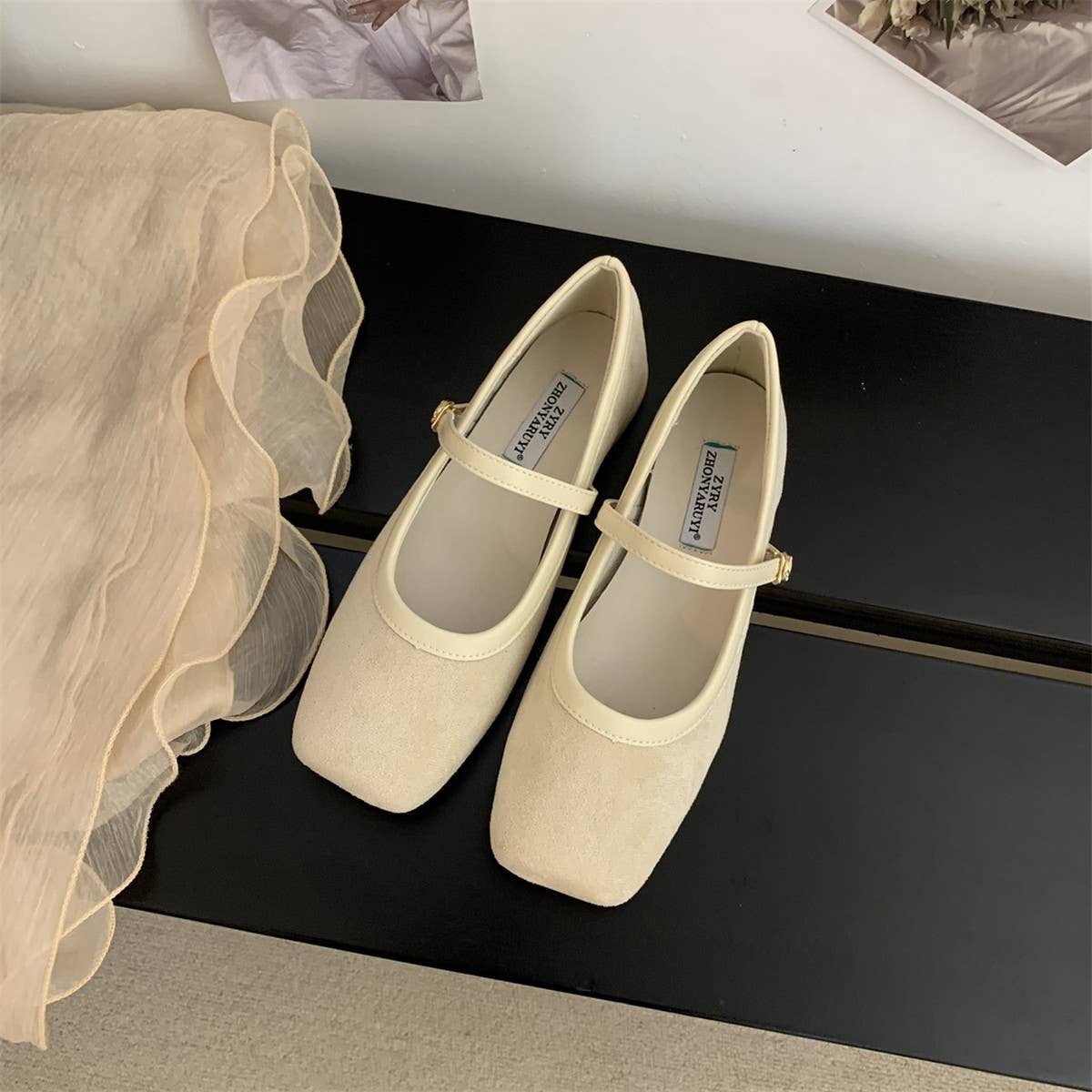 Retro Suede Mary Janes with Low Block Heels_CWSHF0169