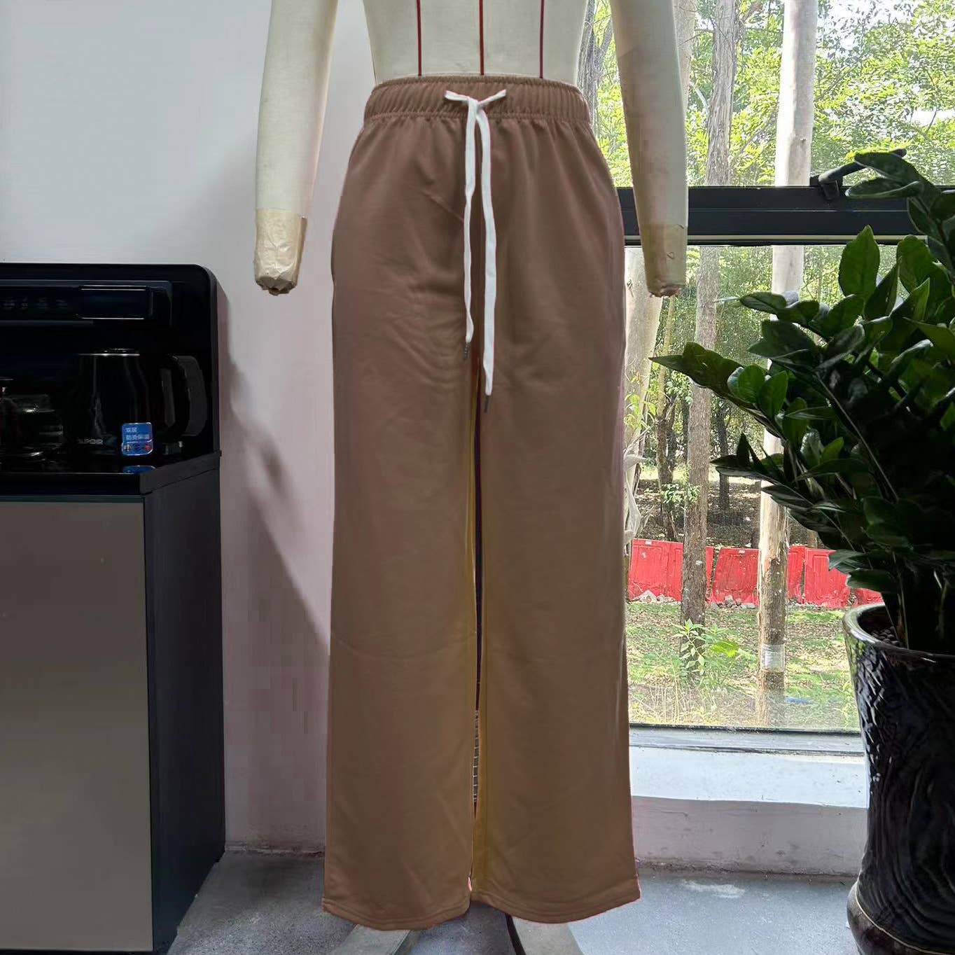SOLID COLOR ELASTIC WAIST SLIM STRAIGHT LEG PANTS