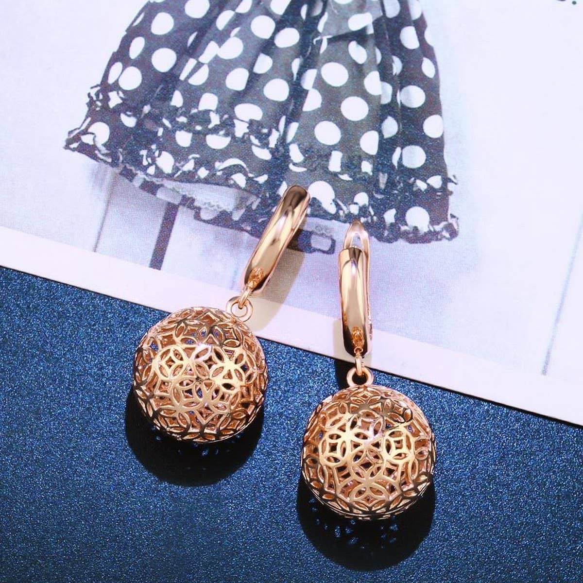 HOLLOW ROUND EARRINGS