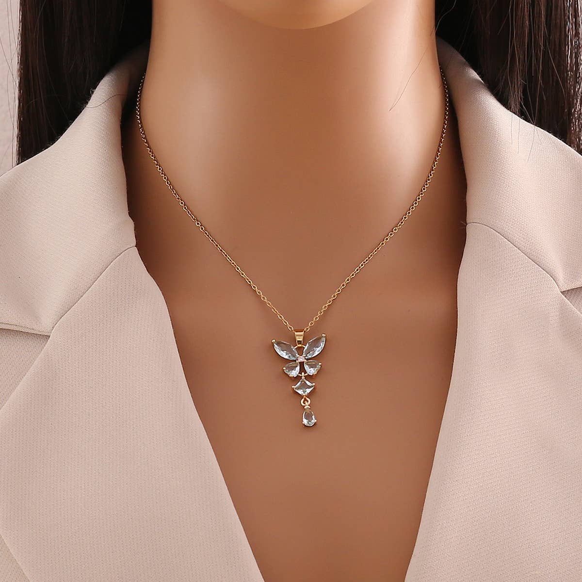 STYLISH BUTTERFLY TASSEL PENDANT NECKLACE_CWAHA0880