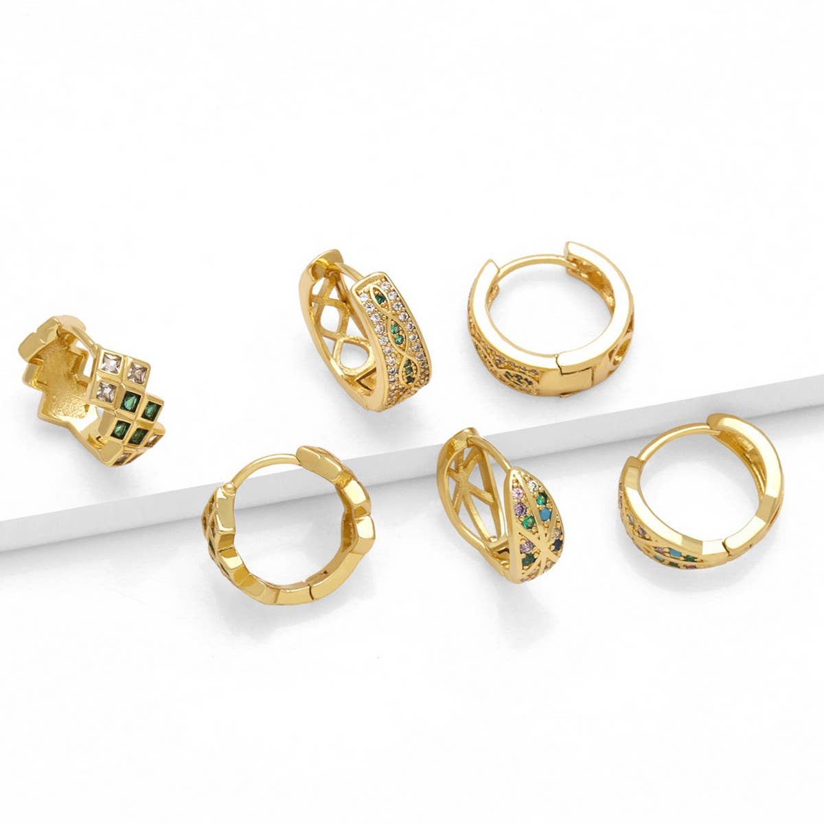 FASHIONABLE AND MINIMALIST GOLD-PLATED EARRINGS_CWAJE1024