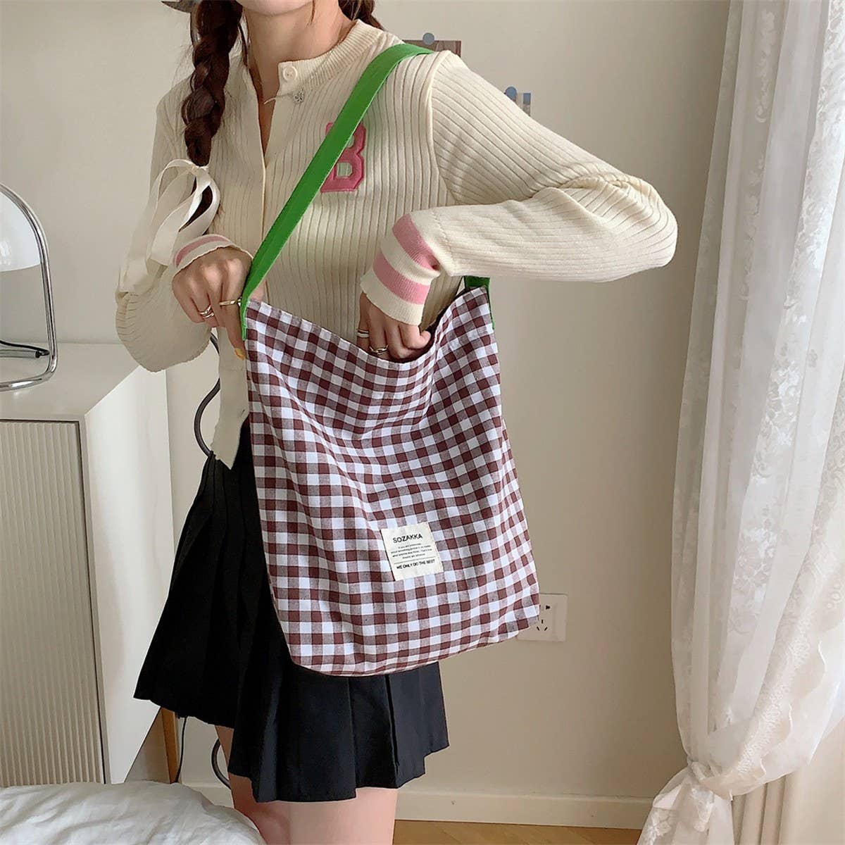 CWAB3908_CONTRAST CHECK CANVAS SHOULDER TOTE BAG