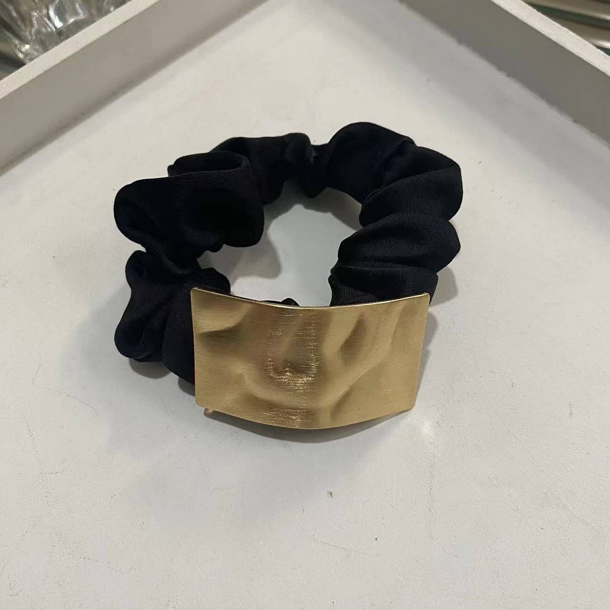 SIMPLE AND ELEGANT RUBBER HAIR SCRUNCHIES