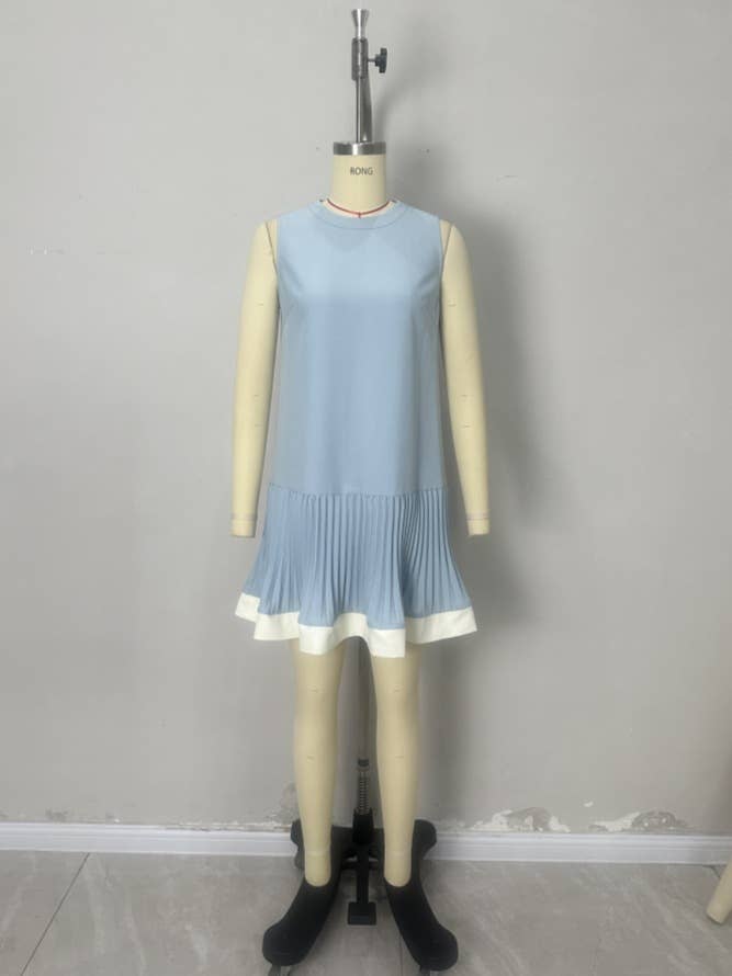 Pleated skirt hem two-color spliced dress