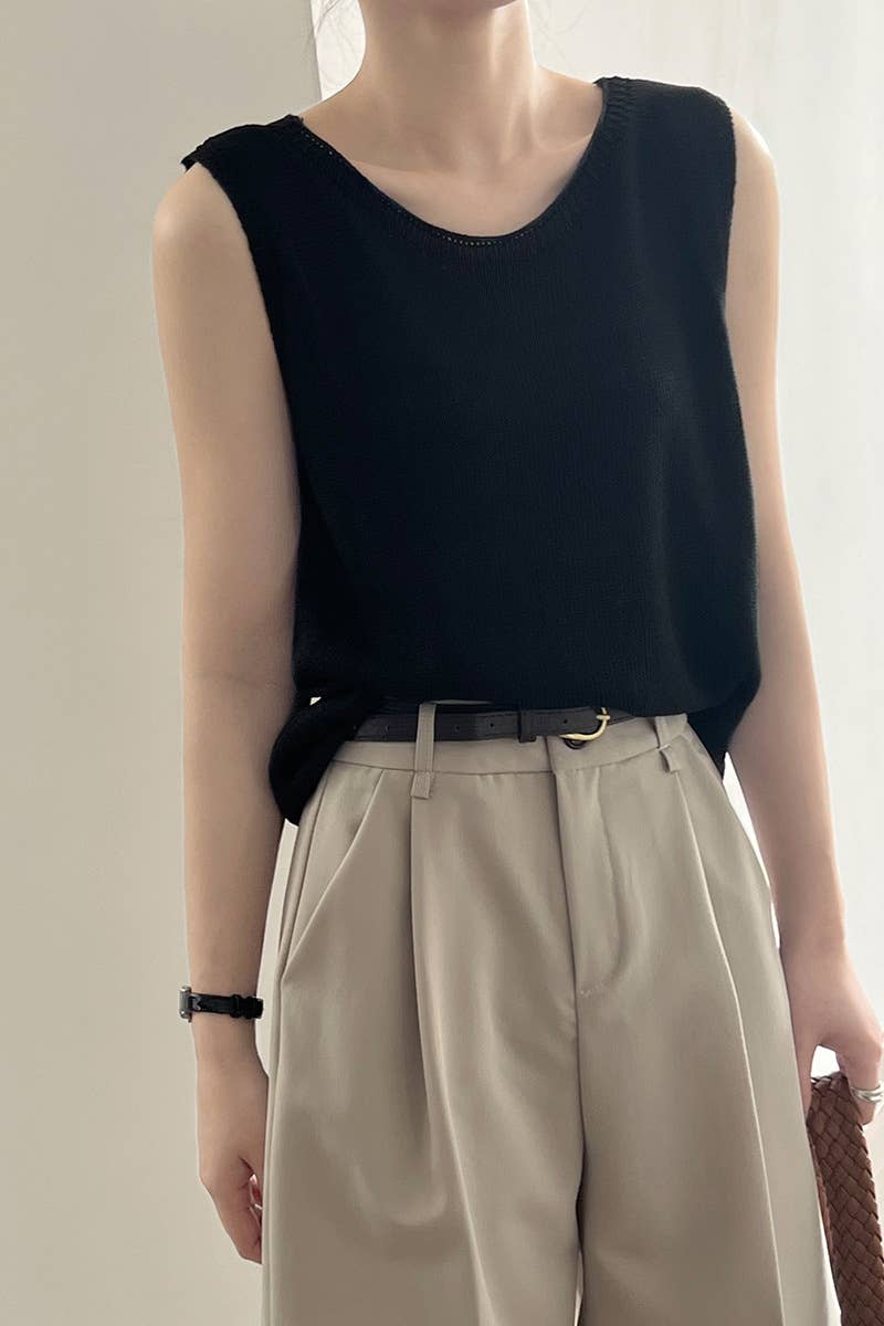 SIMPLE SOLID COLOR U-NECK KNIT VEST
