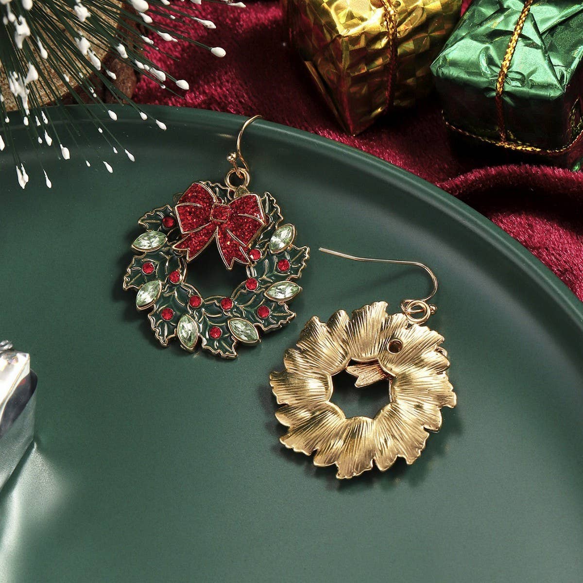 FASHION CHRISTMAS WREATH BUTTERFLY ALLOY EARRINGS_CWMM2629