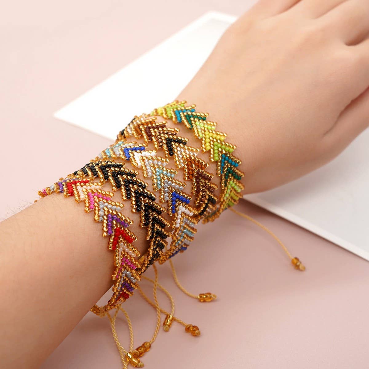 RICE BEAD HAND-WOVEN RAINBOW FLOWER BRACELET