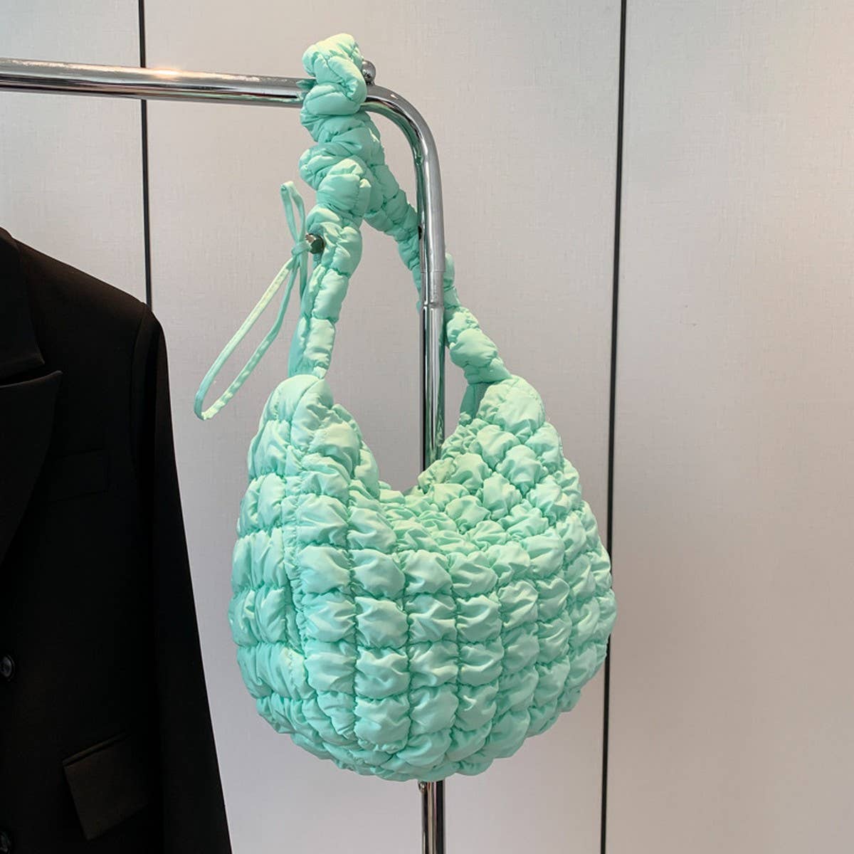 Cloud Pouch Shoulder Crossbody Bag_CUAB00499