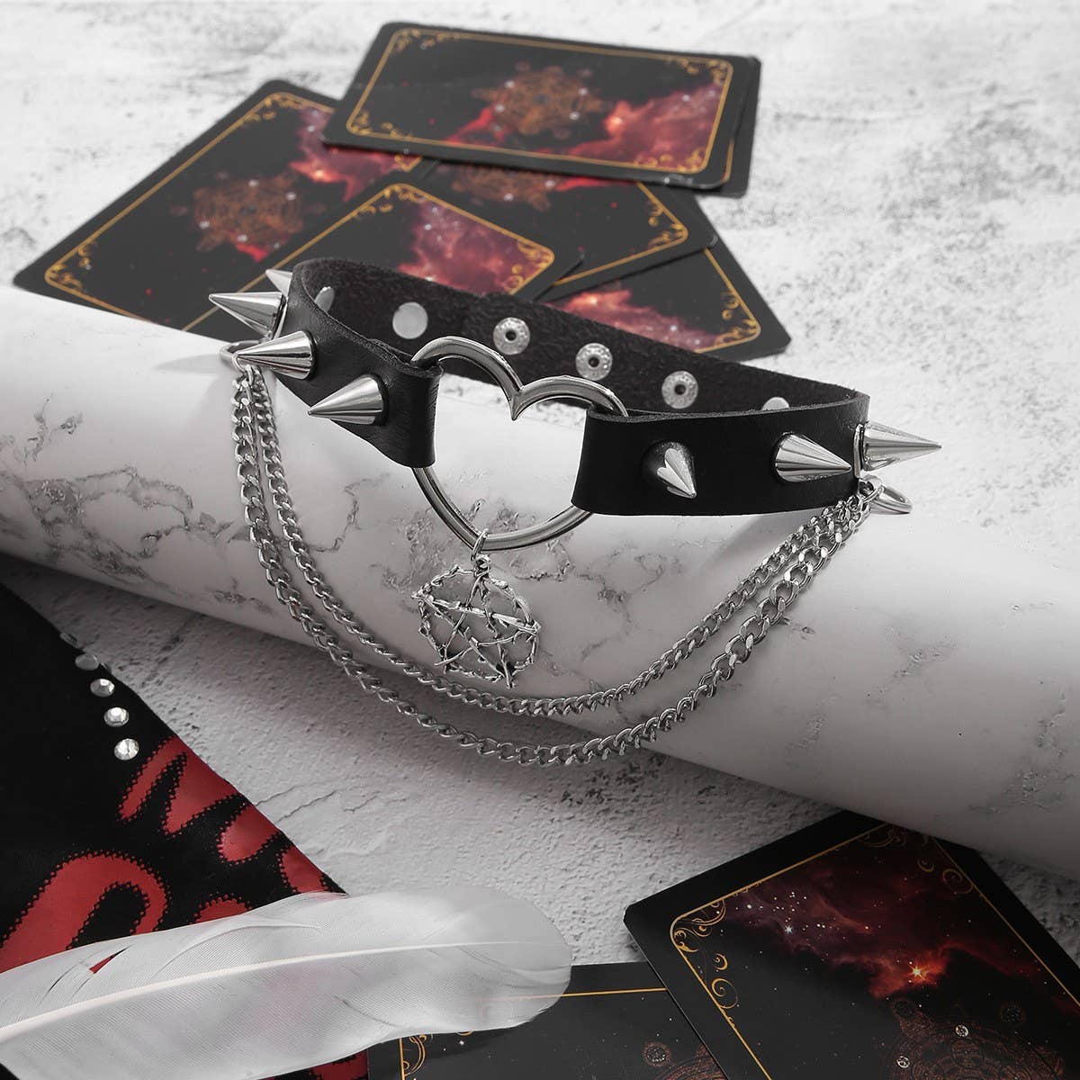 SIMPLE AND FASHIONABLE MULTI-LAYERED NECKLACE