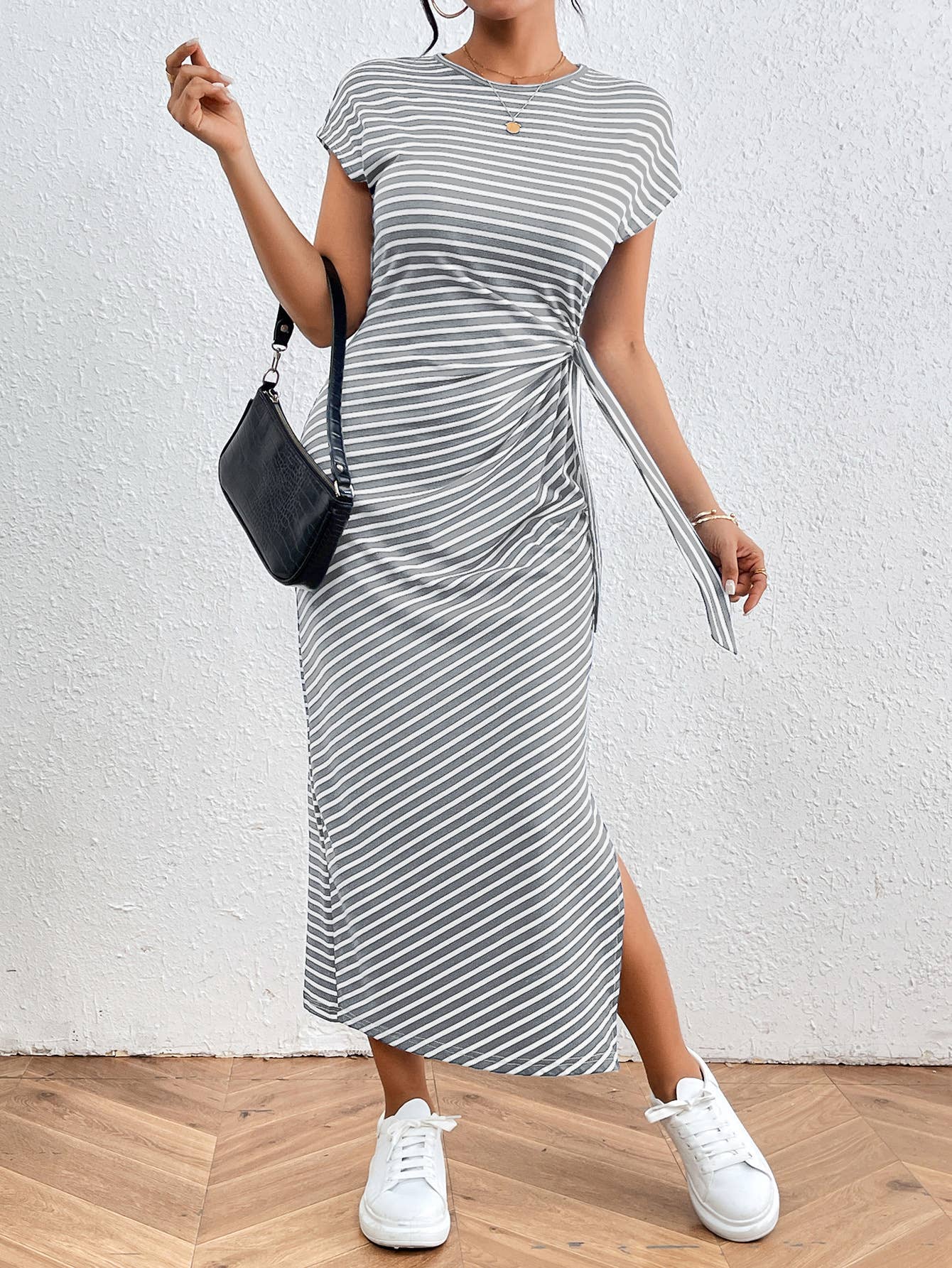 Striped slim-fit waist slimming round neck dress