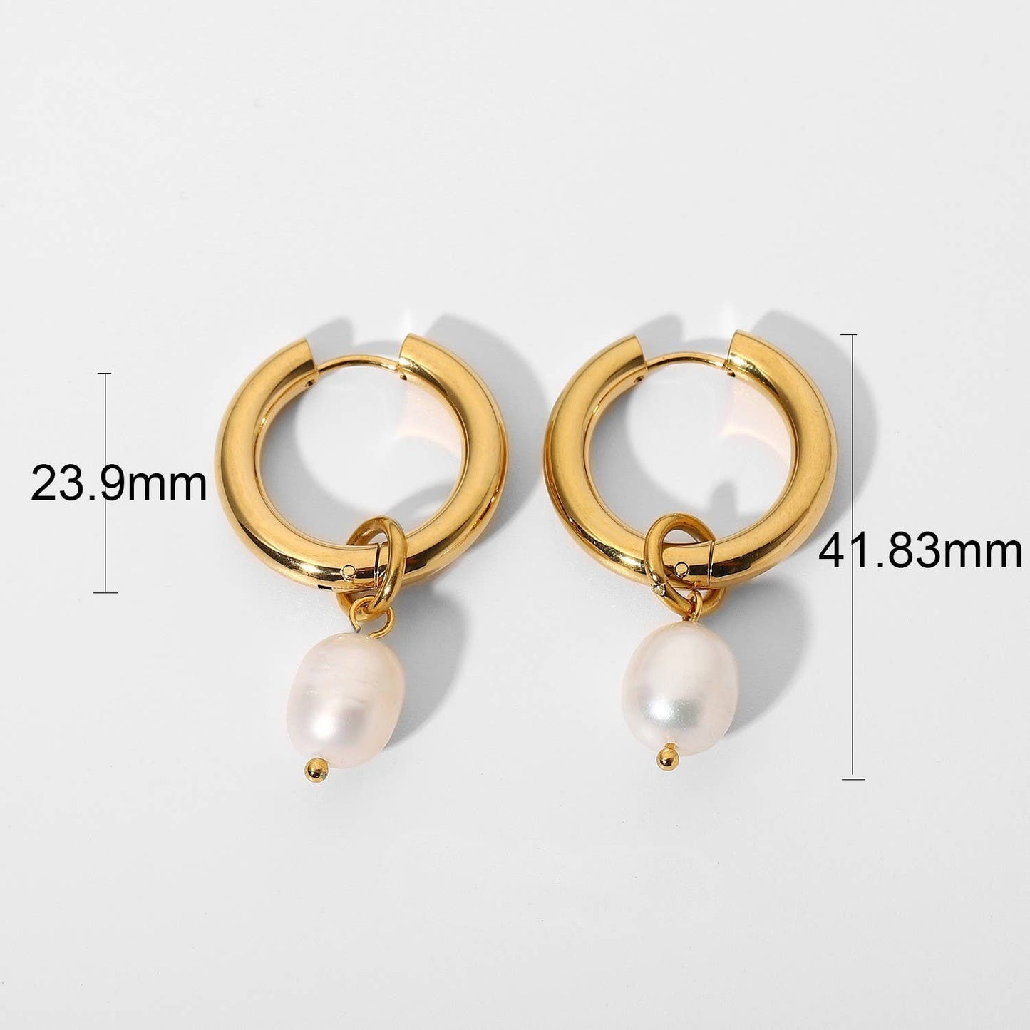 Irregular Baroque pearl stud earrings