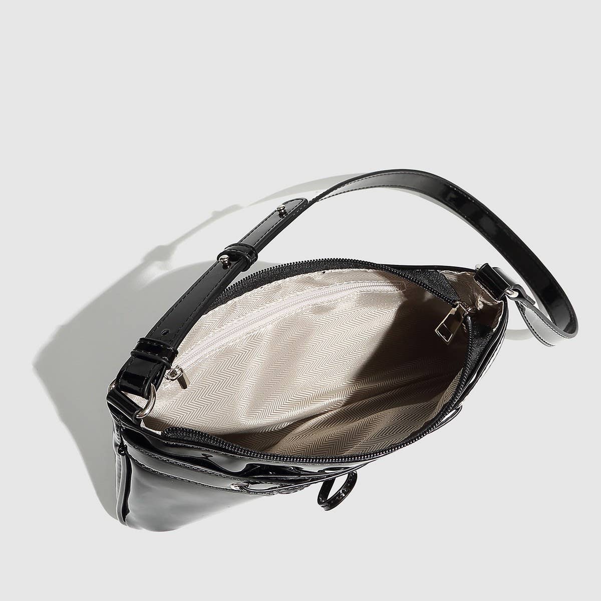 Glossy Bow Studded Drawstring Shoulder Bag_CWAB5704