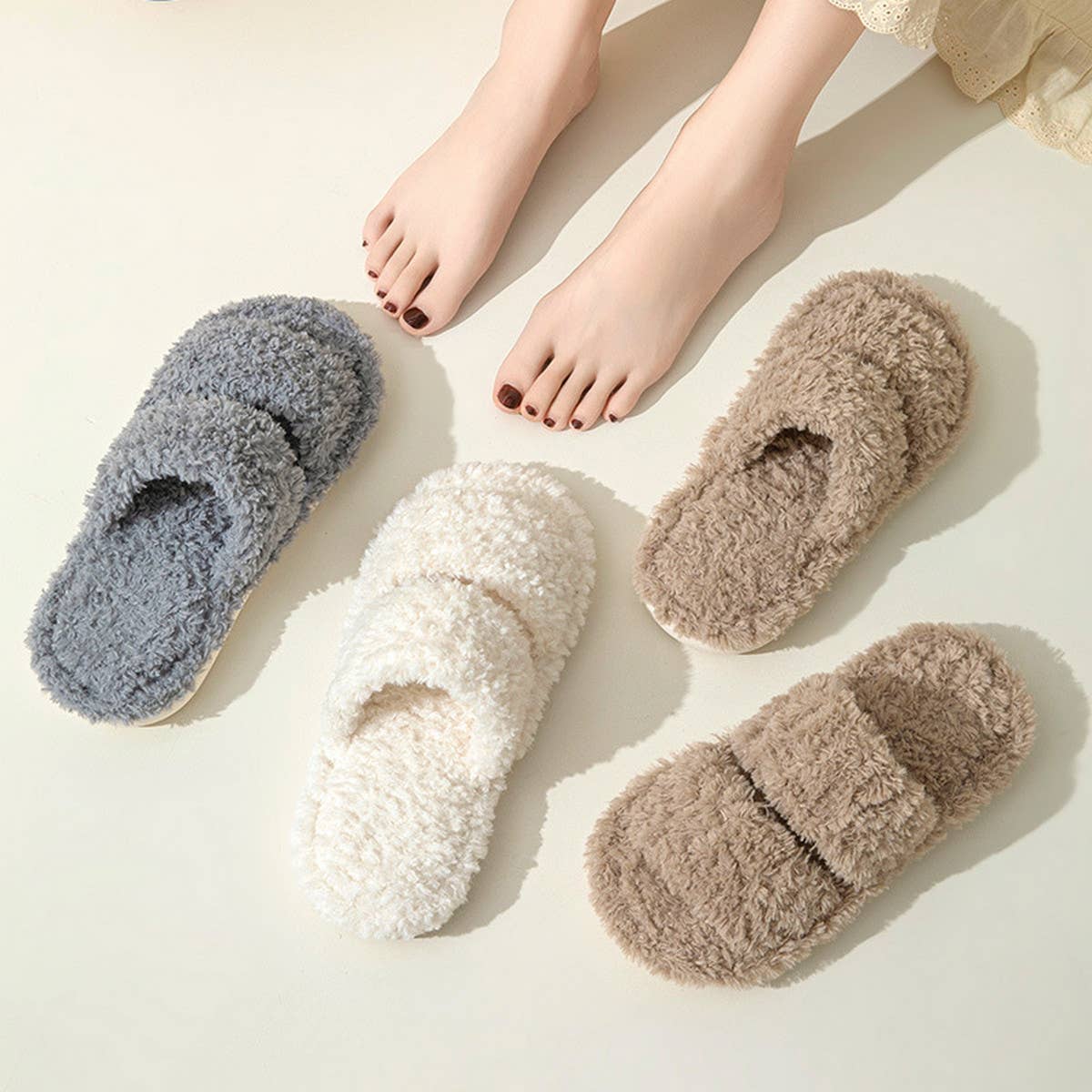 HOME CURLY INDOOR OPEN FUR SLIPPERS