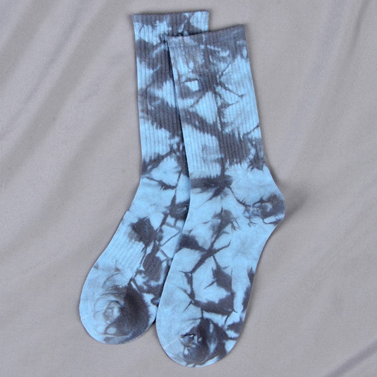 TIE-DYED STREET SKATEBOARD SOCKS