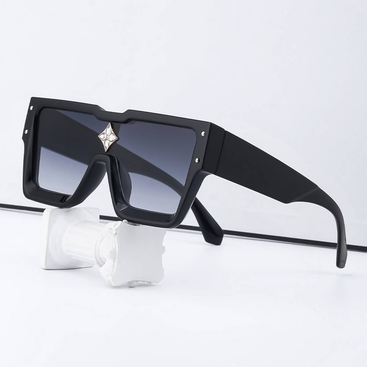 LARGE FRAME SUNGLASSES ONE PIECE SUNGLASSES
