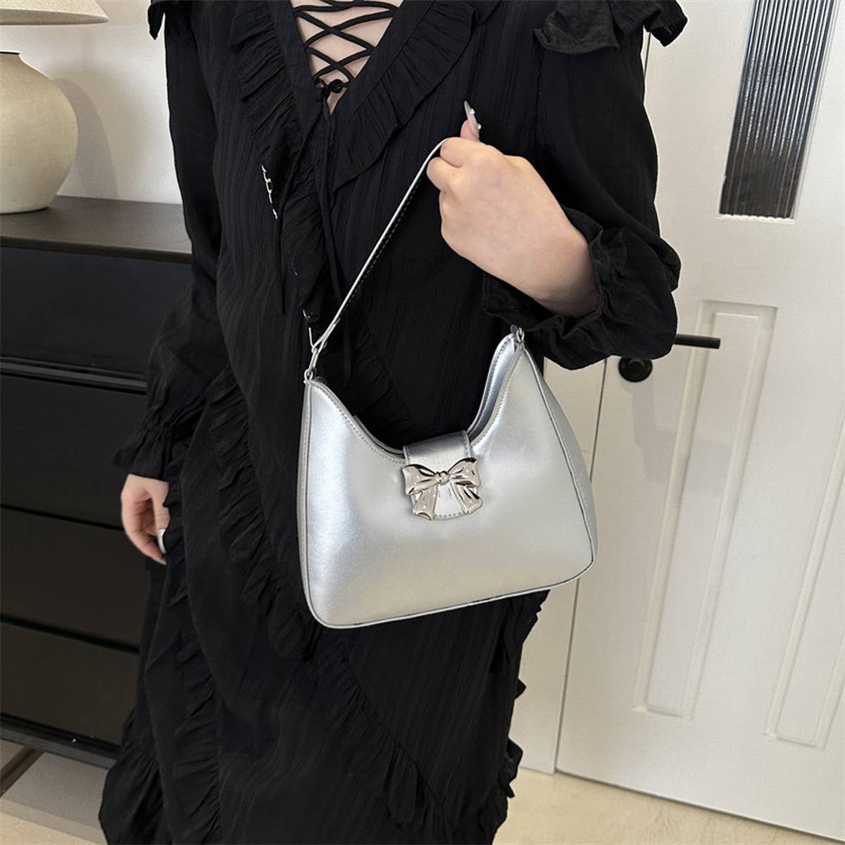 FASHIONABLE CUTE SWEET BOW UNDERARM BAG_CWAB3301