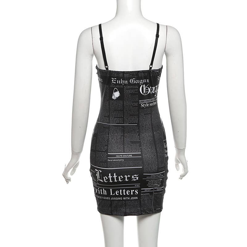 SEXY LOW-CUT FIT PRINT HALTER BAG HIP SHORT DRESS