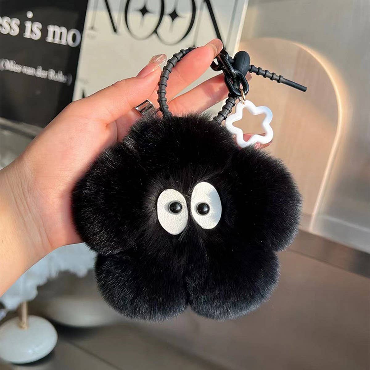 CUTE FLOWER PLUSH BALL BAG CAR KEYCHAIN PENDANT