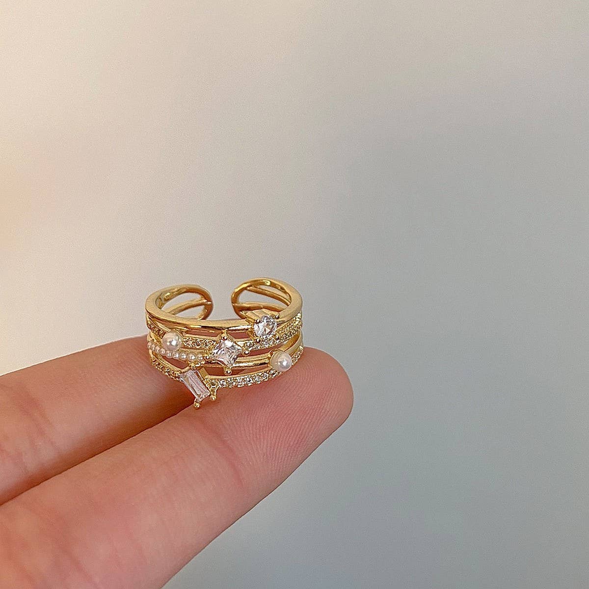 GOLD MULTI-LAYER HOLLOW ZIRCONIA SHELL PEARL RING