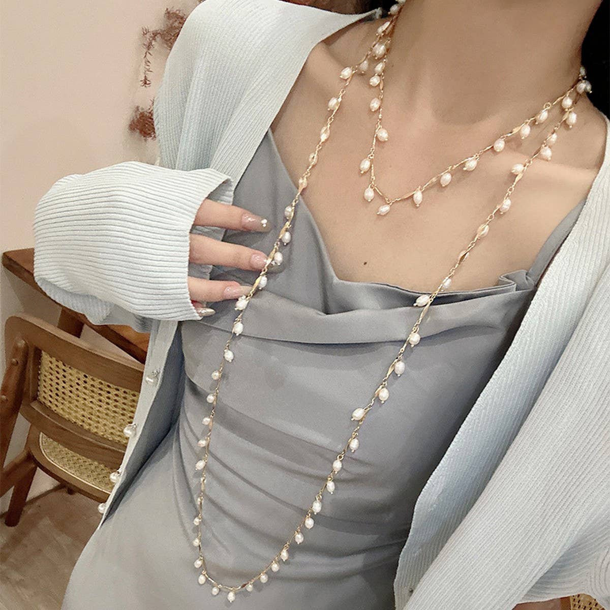 HIGH-END LONG VERSATILE PEARL SWEATER NECKLACE