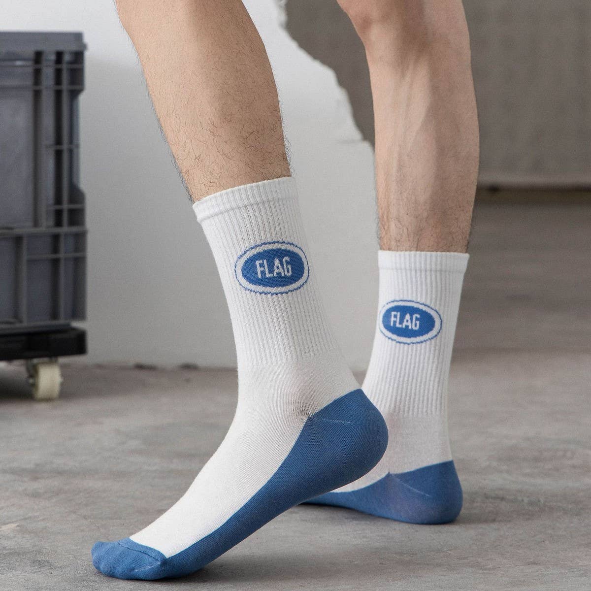 COTTON BREATHABLE LETTER SPORTS MID-CALF SOCKS