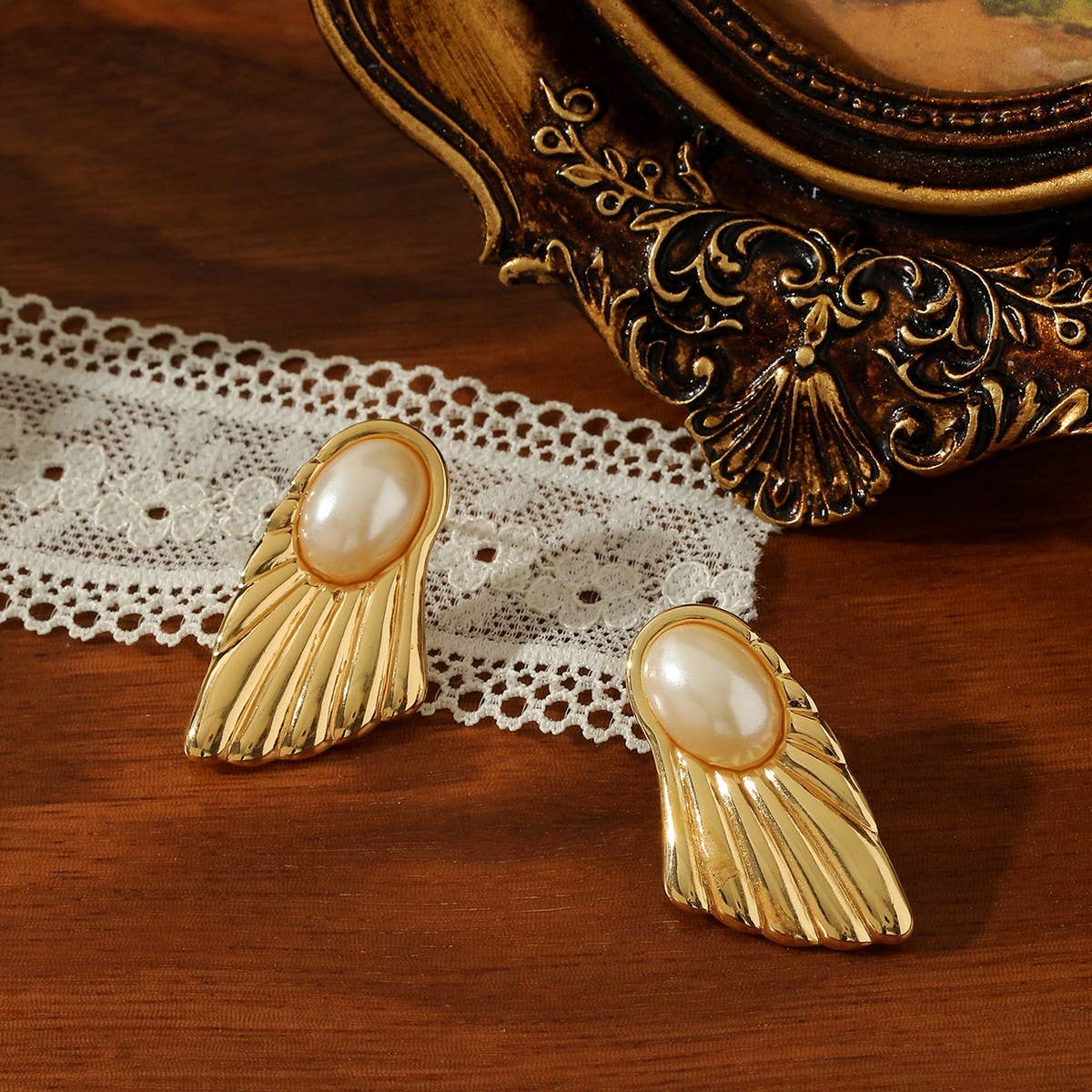 VINTAGE HIGHLIGHT BEAD TITANIUM STEEL EARRINGS