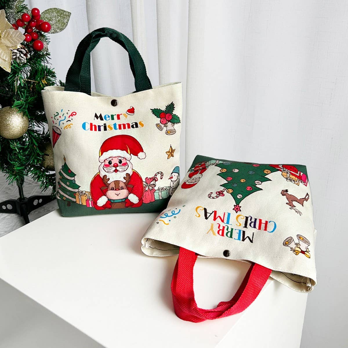 CWMM9357_CHRISTMAS EVE GIFT CANDY APPLE TOTE BAG