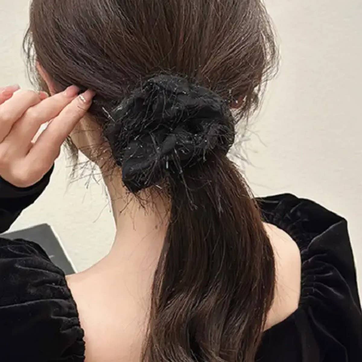 FASHION TASSELS SOLID COLOR SCRUNCHIE_CWAHA0180