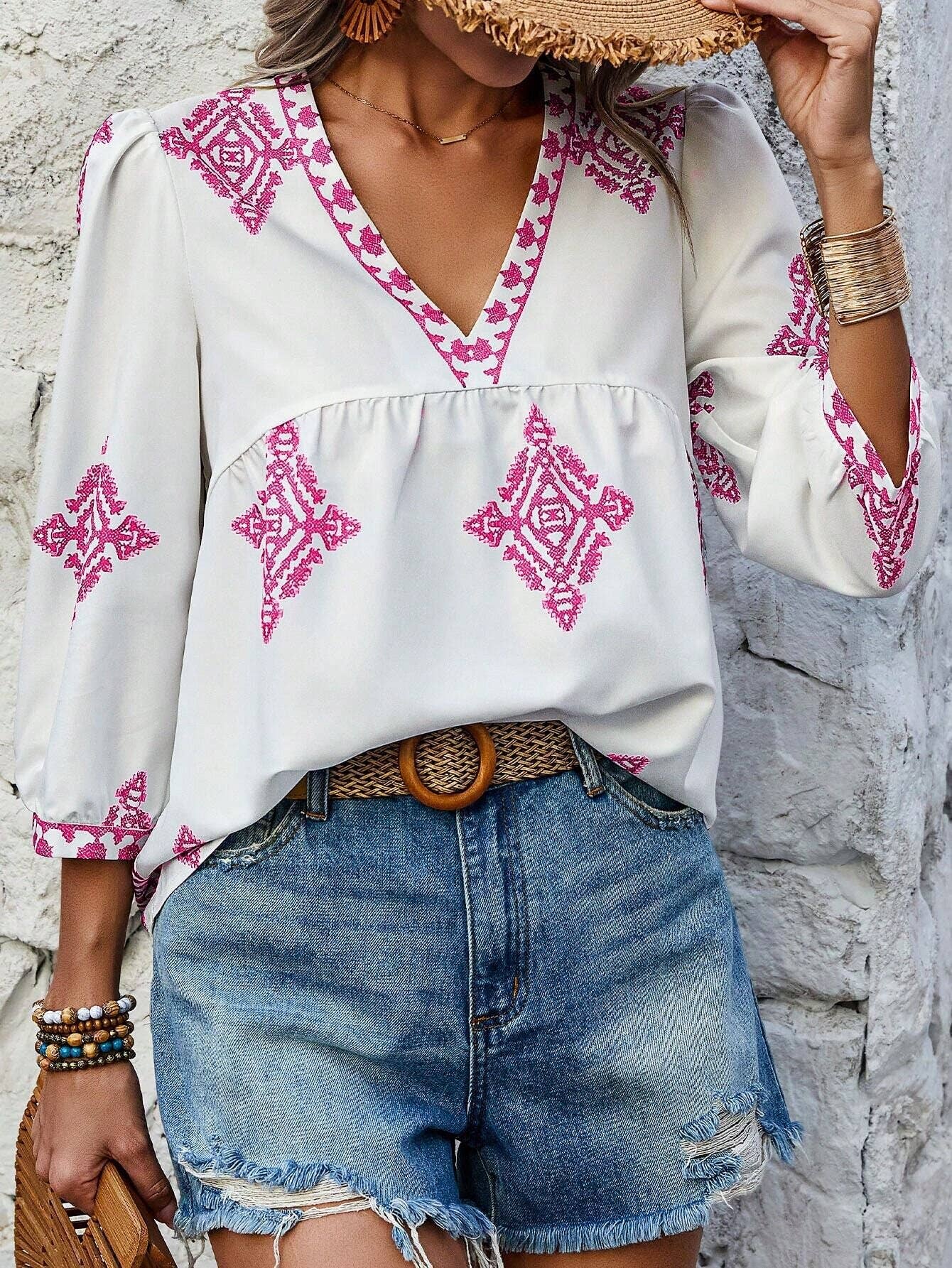 Stylish printed seven-quarter sleeve V-neck top