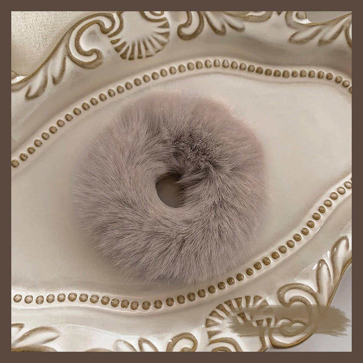 WHITE PLUSH HAIR RING RUBBER BAND HAIR ACCESSORIES