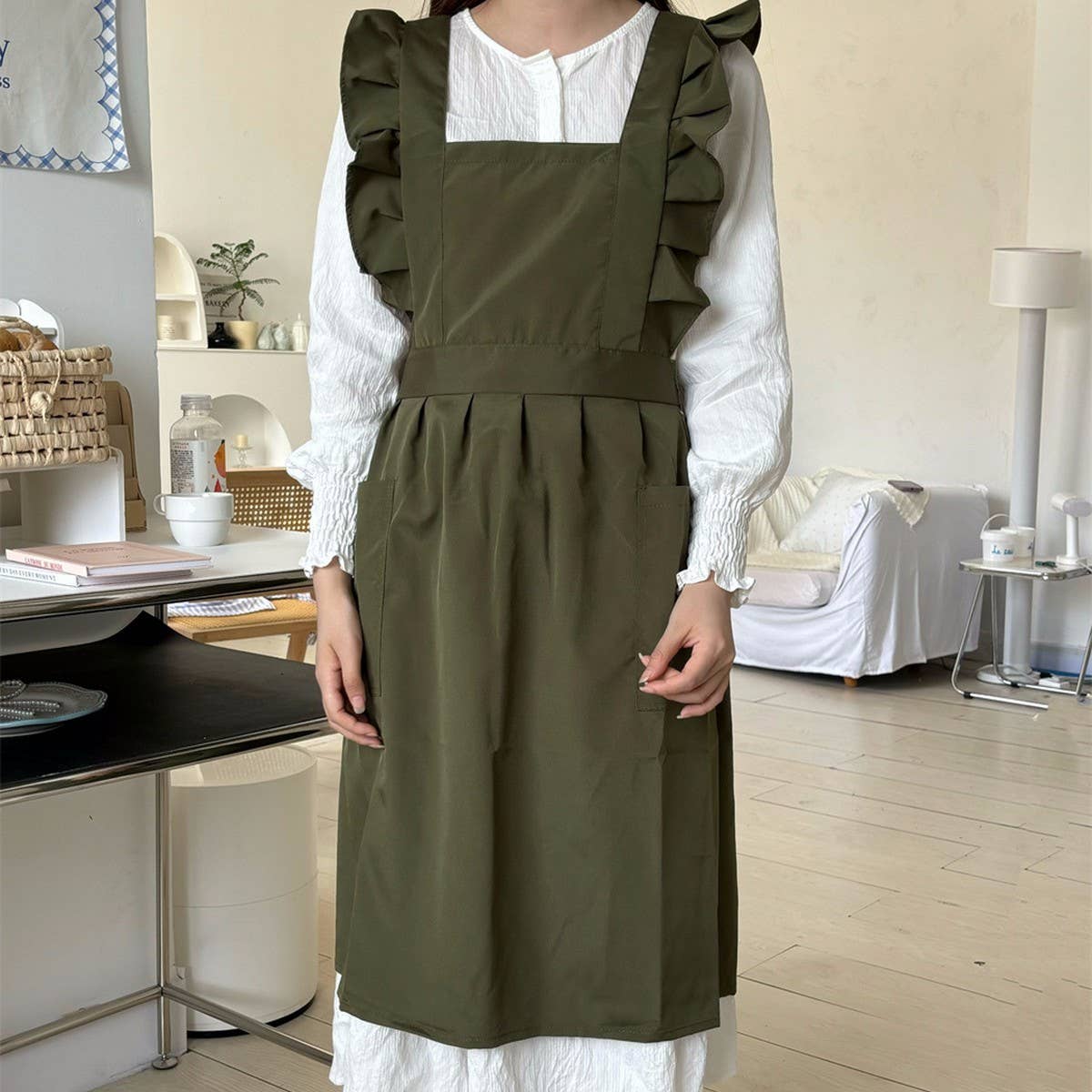 WATERPROOF AND OIL-PROOF OXFORD RUFFLED CROSS APRON