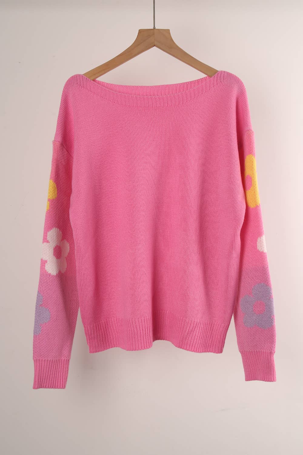 KNIT SWEATER WITH FLORAL SLEEVES AND A LINE NECK