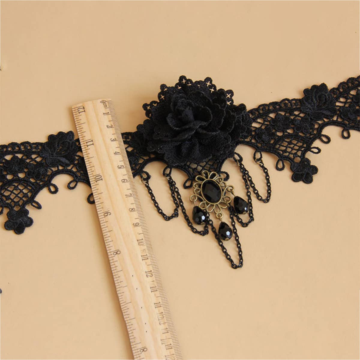 HALLOWEEN FLOWER COURT LADIES SHORT NECKLACE COLLAR