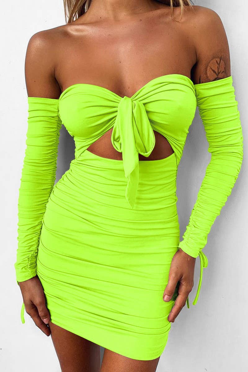 CWDSD10800_OFF SHOULDER LONG SLEEVE RUCHED TIE DRESS