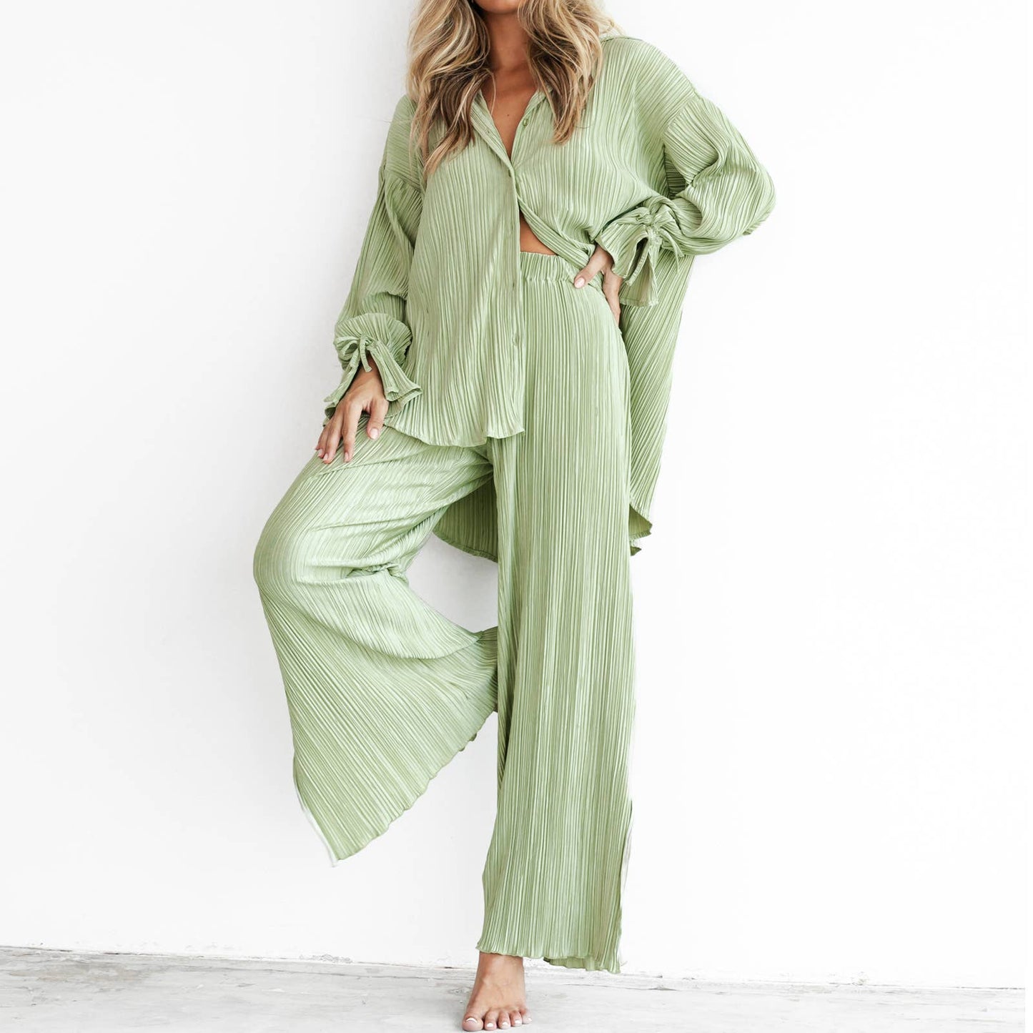 Fashion Pleated Shirt with Split Long Sleeve Set
