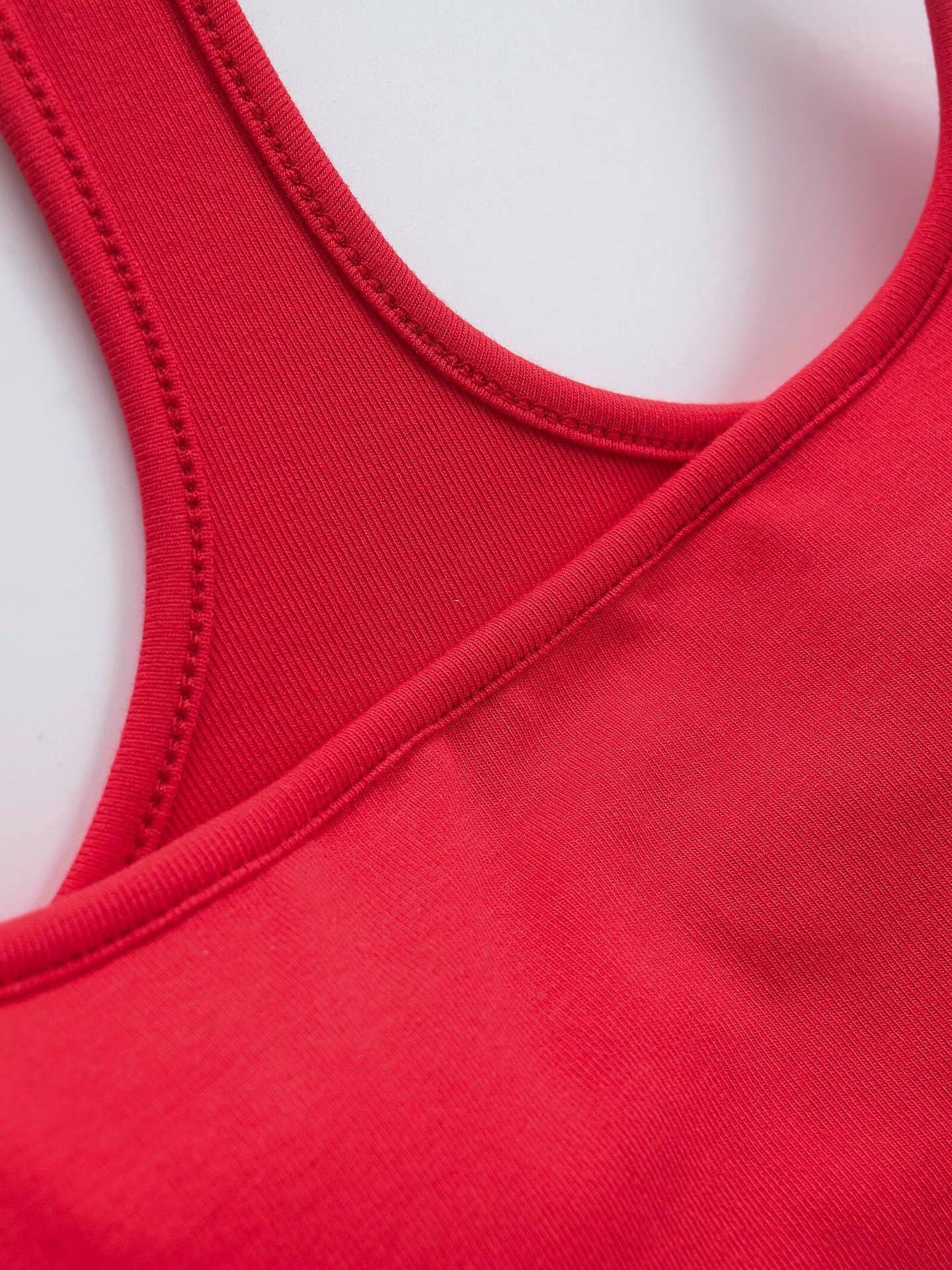 With chest pad one -piece - fitting I-line vest