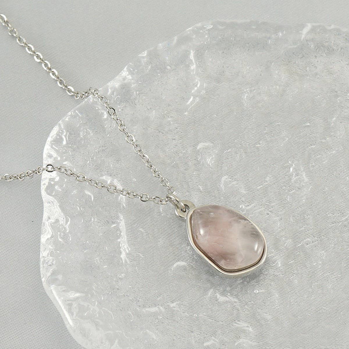 Irregular natural stone titanium steel clavicle chain