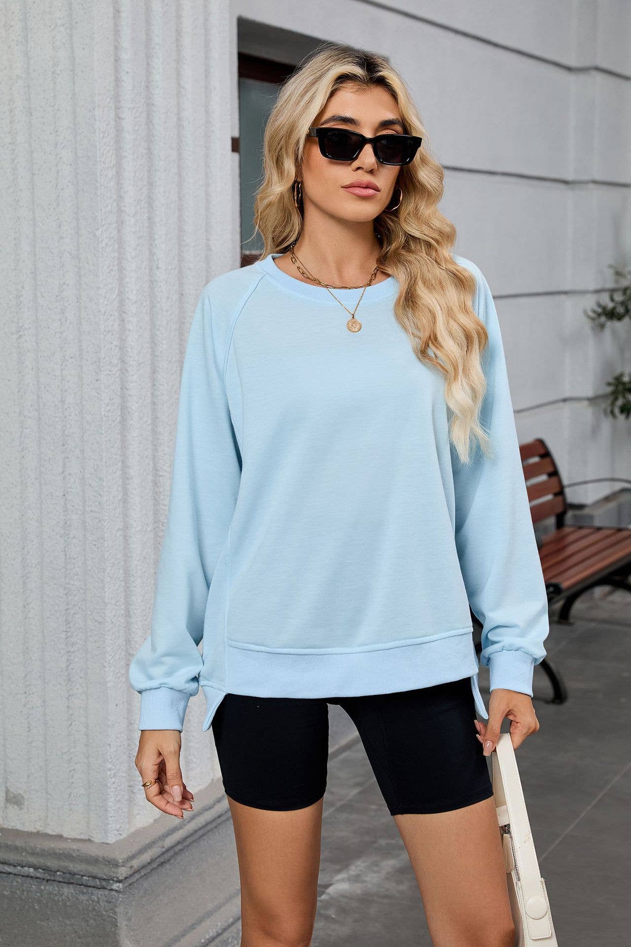Solid-color round-neck long-sleeved sweatshirt