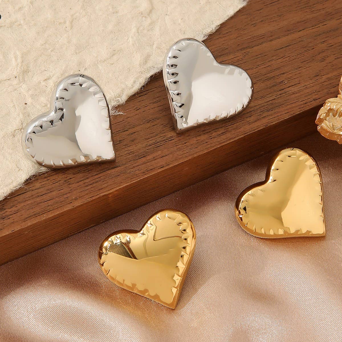 GOLDEN HEART 18K GOLD STAINLESS STEEL EARRINGS